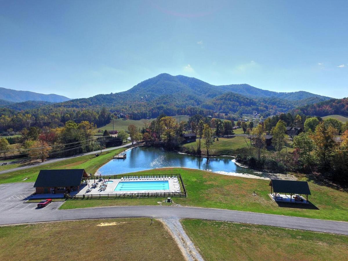 Wilderness Lodge, Hot Tub, Game Room, Pool Access, 1089 Free Tickets Each Paid Day, Dollywood And M Sevierville Zewnętrze zdjęcie